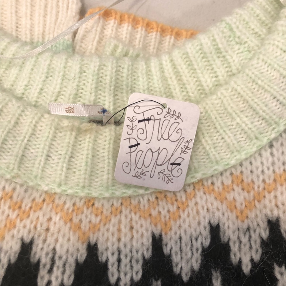 Free People sweater never worn